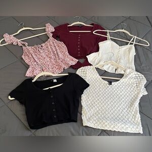 H&M, FOREVER 21, AMERICAN EAGLE Women’s 5-Piece Top Bundle. SIZES: XS, S, M.